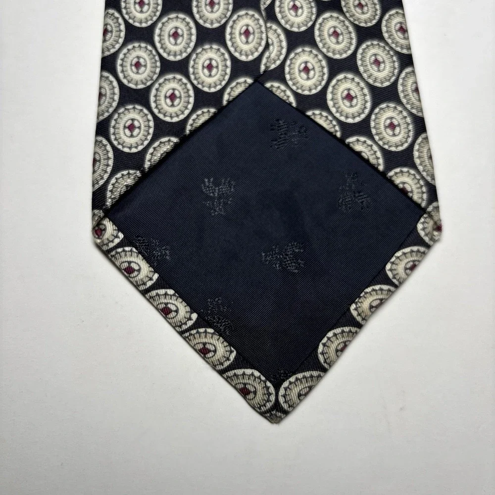 Brooks Brothers Foulard Silk Necktie Black White Medallion Western Pattern Tie